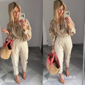 Spodnie mom fit cienki jeans na gumce bezowe