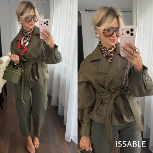 Kurtka z ekoskóry wiązana khaki